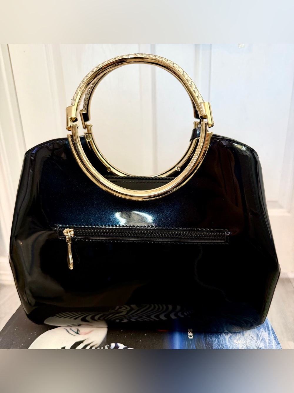 NWOT Mercedes-Benz Black Faux-Leather Satchel/Shoulder Handbag w/a Gold Handle. - Picture 4 of 10